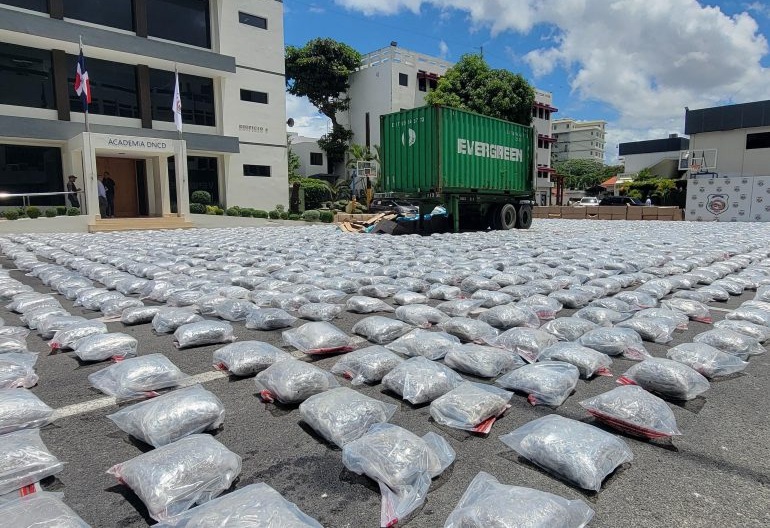 Decomisan 3,004 paquetes de marihuana en puerto de Haina