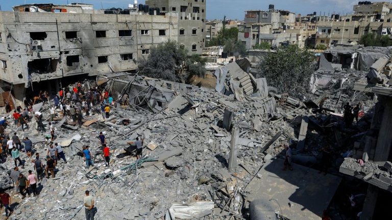 Al menos un muerto y cuatro heridos en nueva oleada de bombardeos de Israel en Siria