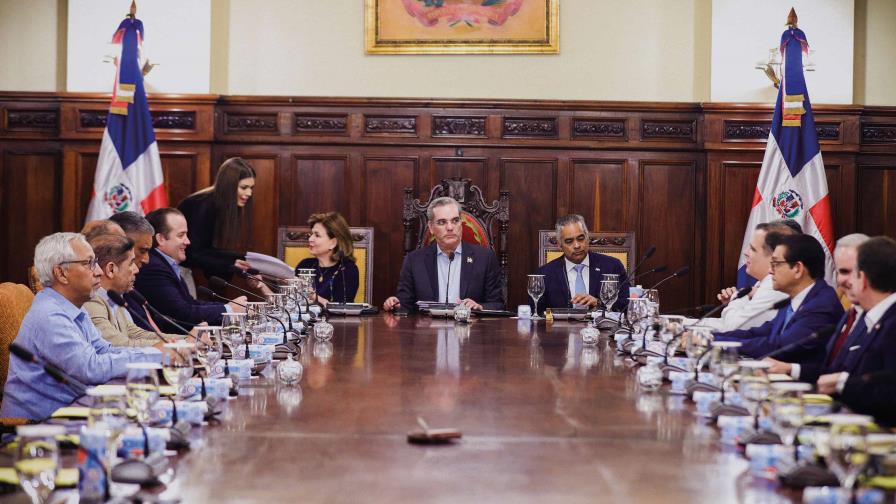 Contradicciones y errores minan la credibilidad del Gobierno