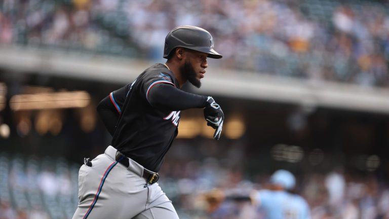 Yankees reclaman a Bryan De La Cruz desde los Bravos